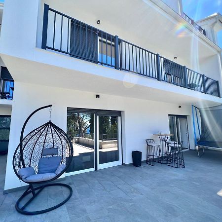 Fantasia Del Mare Apartment And Rooms 드라말리 외부 사진