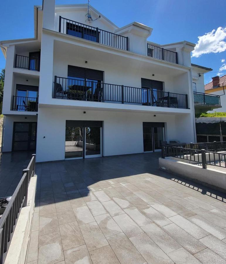 Fantasia Del Mare Apartment And Rooms 드라말리 외부 사진