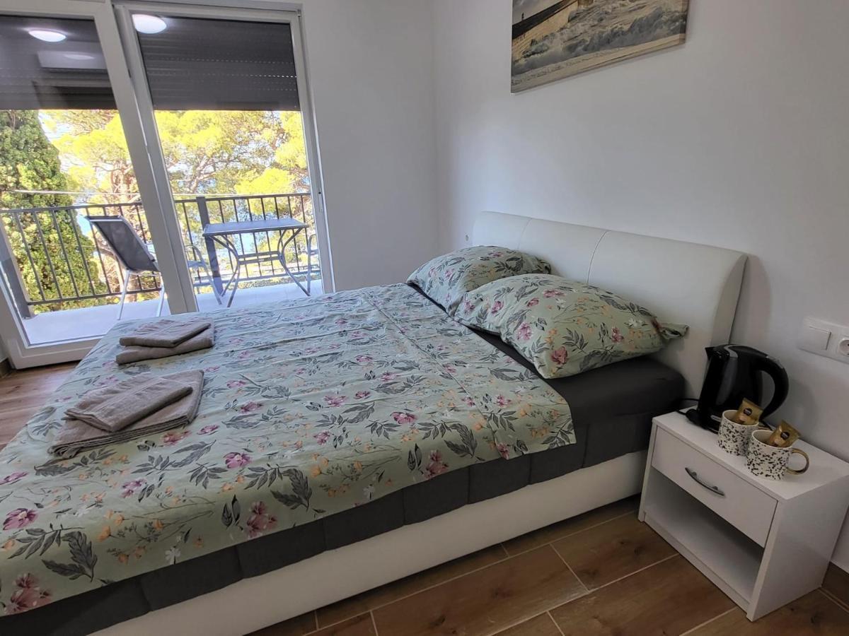 Fantasia Del Mare Apartment And Rooms 드라말리 외부 사진