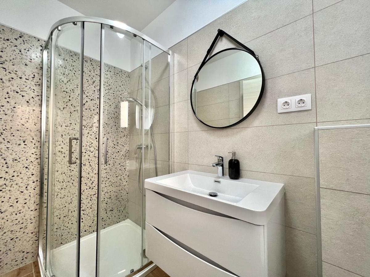 Fantasia Del Mare Apartment And Rooms 드라말리 외부 사진